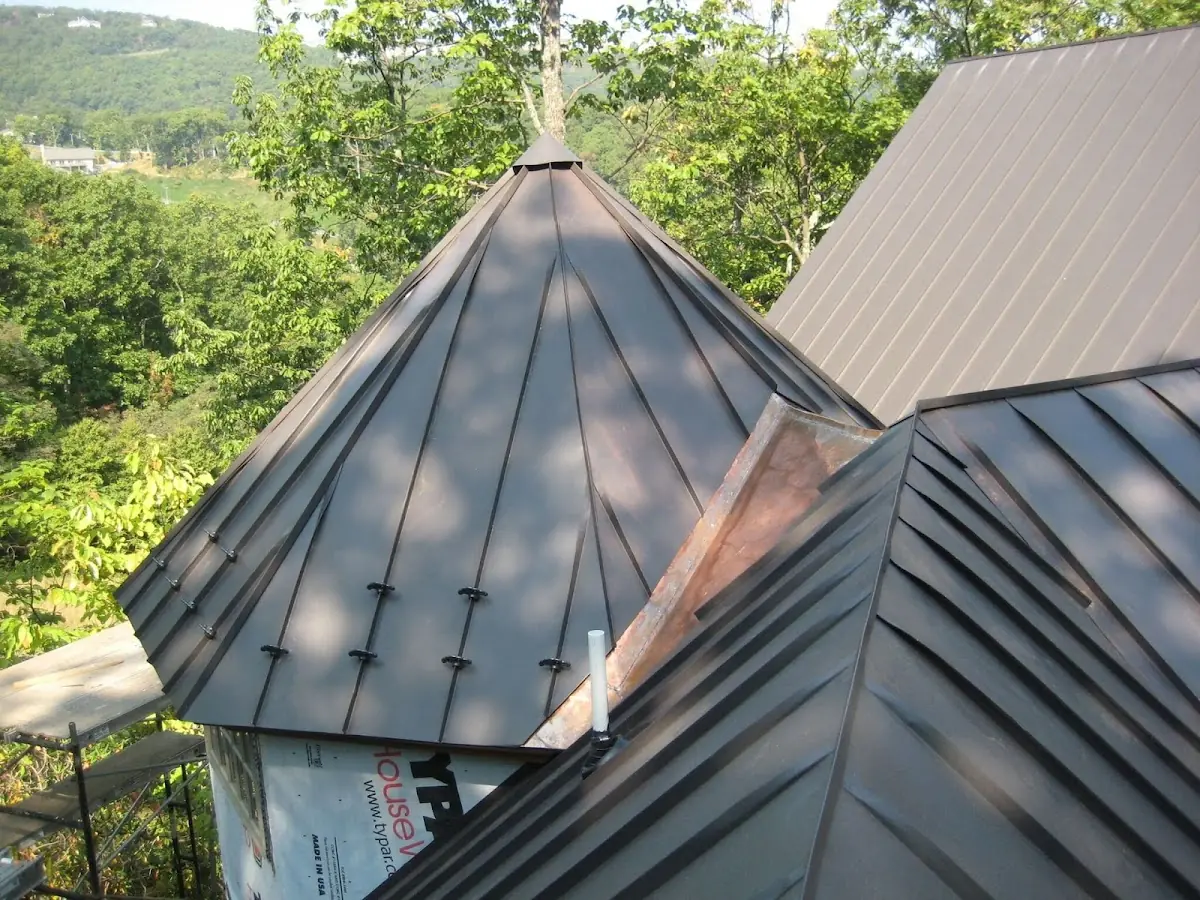Professional Roof Tarp Installation by Craftsman Roofing in Dutch Neck